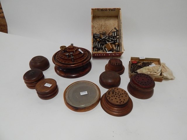 LOT OF DRILL BITS AND HOLDERS (1 of 5)