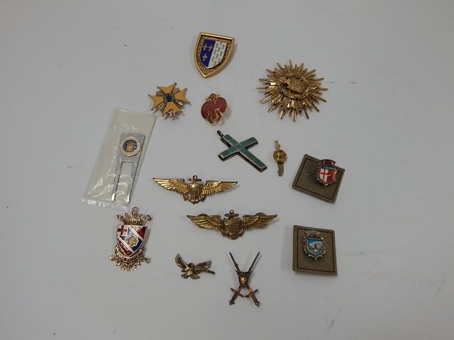 ASSORTED MEDALS: Collection of medals