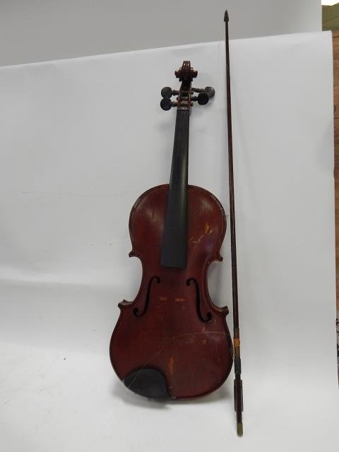 M.A. DYEN VIOLIN: MARKED M.A. DYEN 1928. WITH CASE