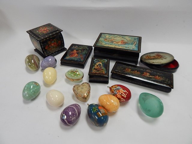 LOT OF TRINKET BOXES AND EGGS: TWO HAND PAINTED WOODEN EGGS. LARGEST BOX IS 7 AND 3/4" BY 3 AND 1/2". SMALLEST IS 2 AND 1/4" BY 1 AND 1/4"