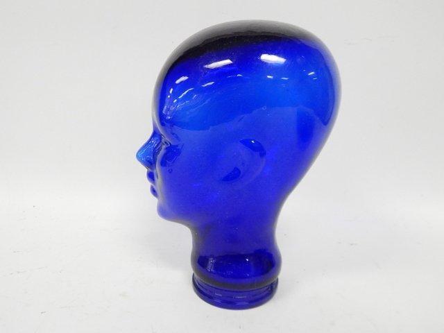 MODERN COBALT BLUE HAT STORE DISPLAY (1 of 1)