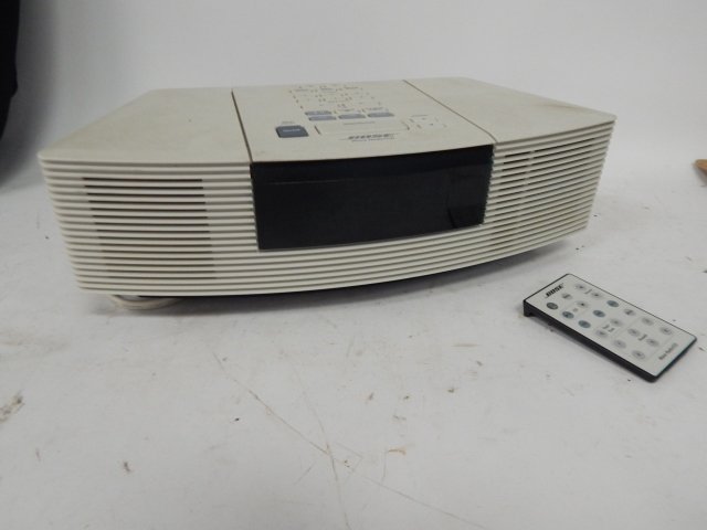 BOSE WAVE RADIO/CD PLAYER W/ REMOTE (1 of 7)