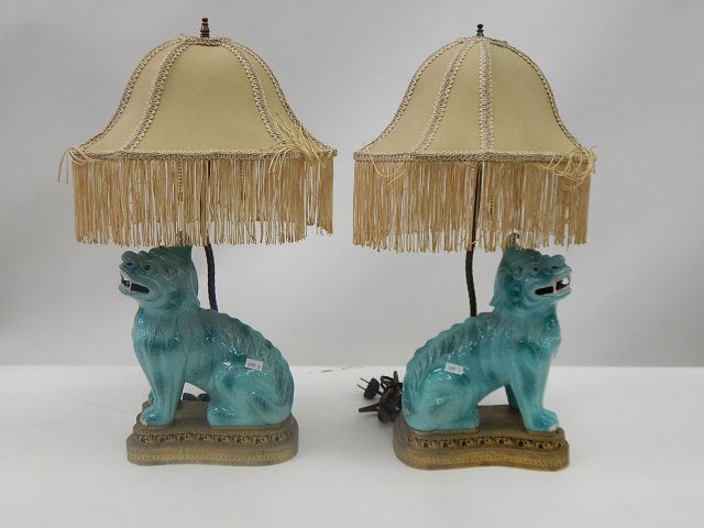 PAIR OF FOO DOG LAMPS (1 of 3)