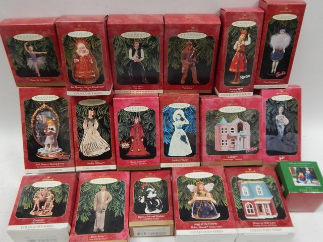 LOT OF 18 HALLMARK CHRISTMAS ORNAMENTS (1 of 6)