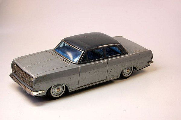 Bandai Opel Rekord, Silber