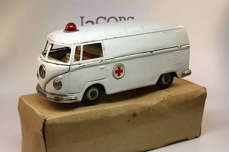 BANDAI Volkswagen Ambulance – Rare !: old VW Bulli Ambulance with Friktion and siren – half box - L: 20cm