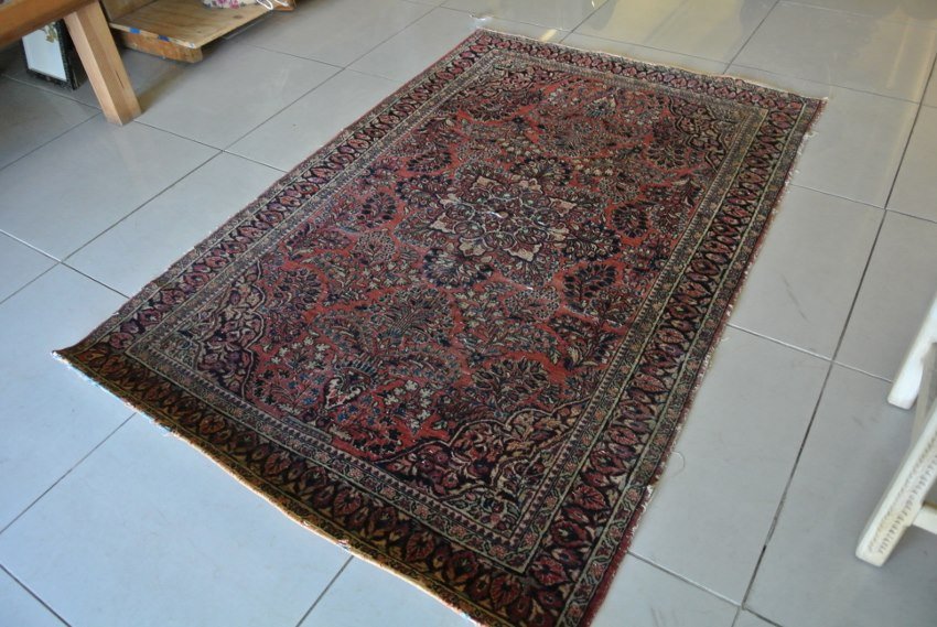 Antique Persian rug America saroogh: Provence: Central Iran Arak Sultanabad Size:2,10'x4' Age: circa 1920 Design: Medallion on Persian Garden