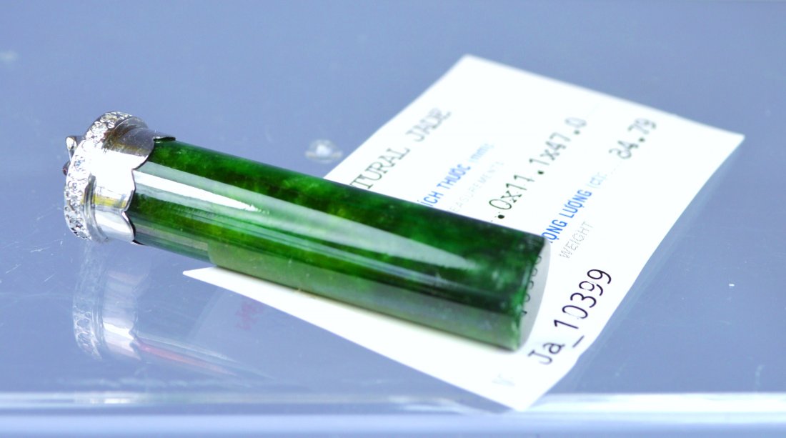 CHINESE CERTIFIED TOP CERTIFIED GREEN CARVED JADE (1 of 5)