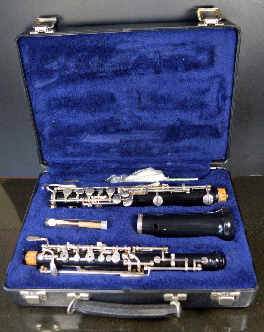 SELMER CO USA OBOE WITH CASE (1 of 6)