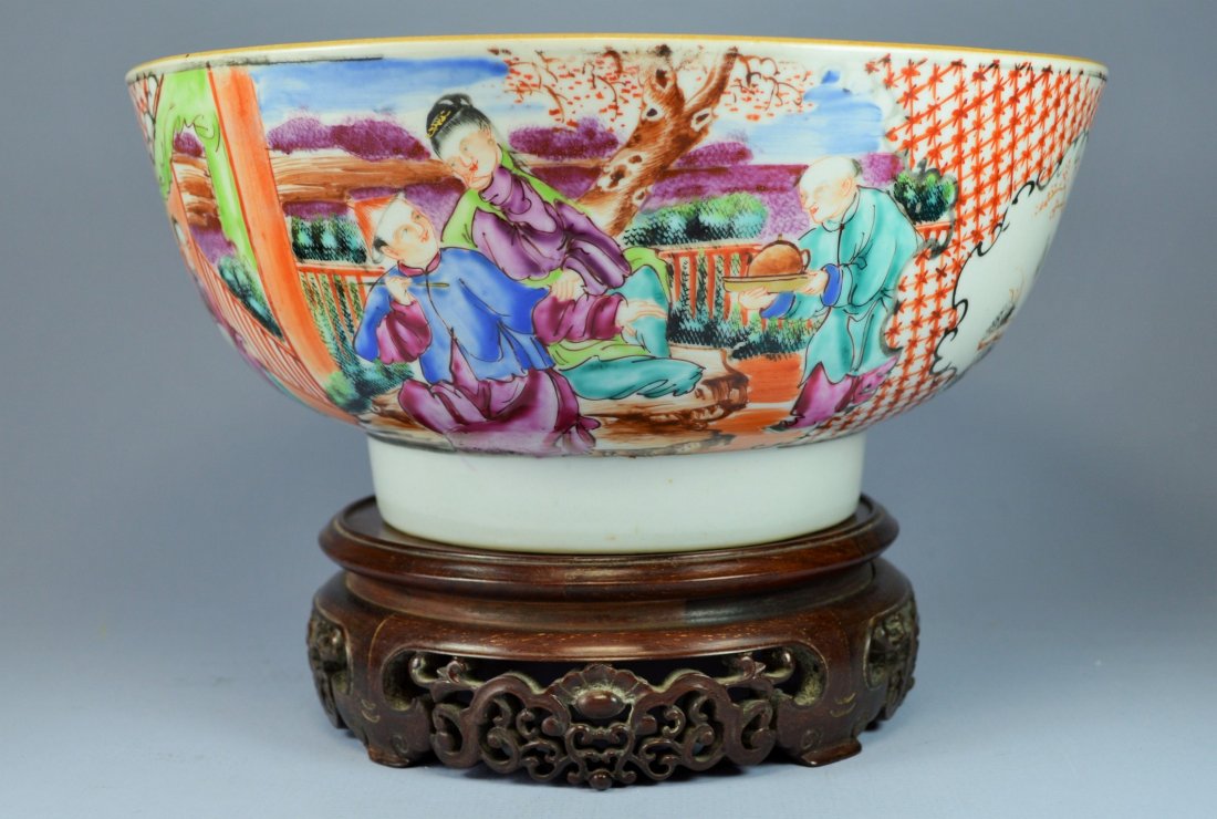 CHINESE MANDARIN LARGE PORCELAIN PUNCH BOWL (1 of 8)