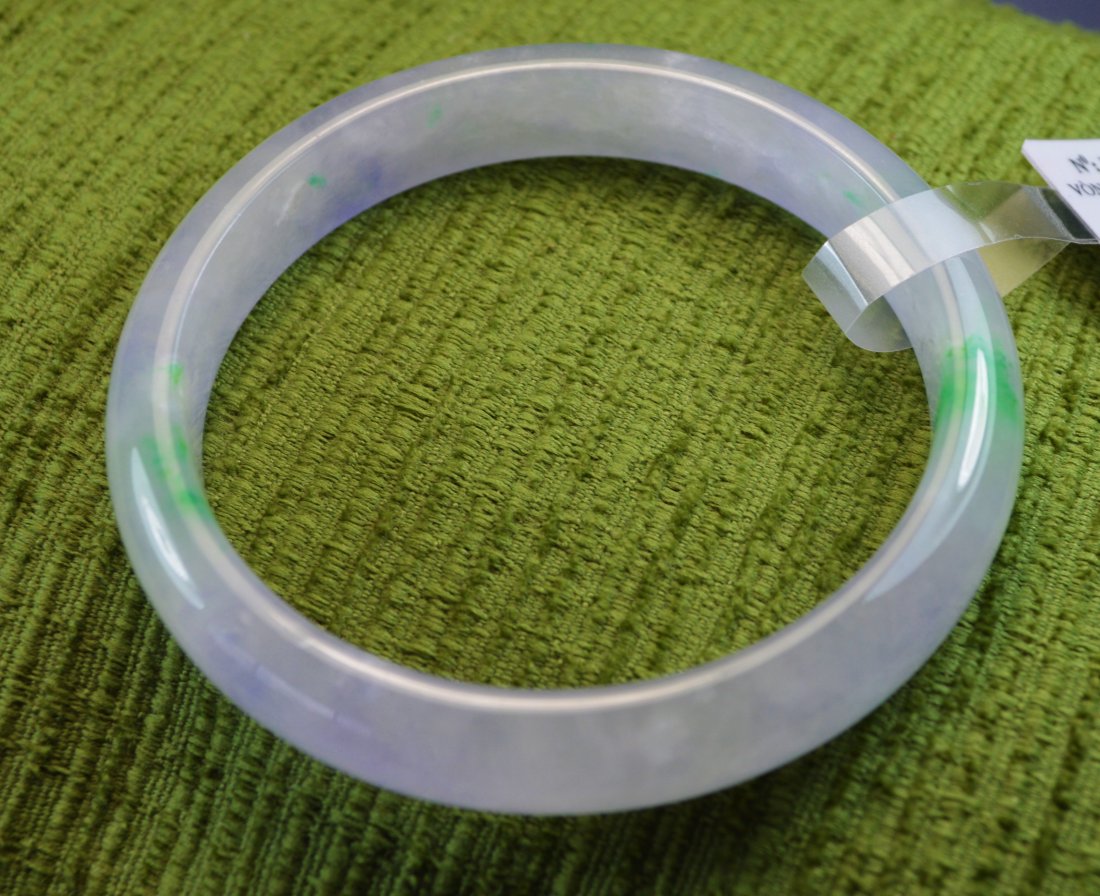 CHINESE TOP NATURAL LAVENDER CARVED JADE BANGLE (1 of 3)