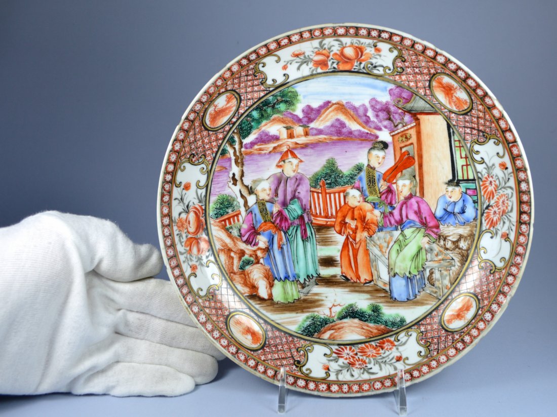 CHINESE MANDARIN PORC LG DISH 18TH C (1 of 2)