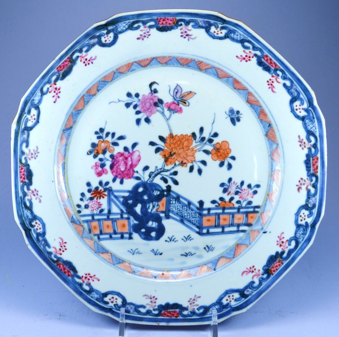 CHINESE IMARI PORC OCTAGONAL PLATE CA. 18TH C (1 of 6)