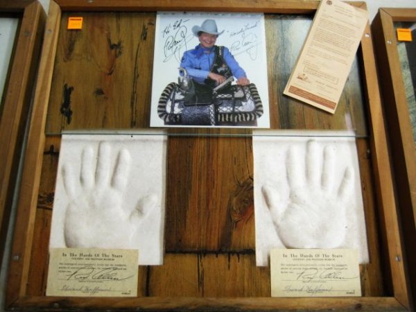 Rex Allen Framed Hand Prints with autograph Very : Rex Allen Framed Hand Prints with 2 autographed certificates, Autographed Photo and Flyer All of the hand prints came from the estate of Ed Huffman who had a traveling museum called "Museum Americana"