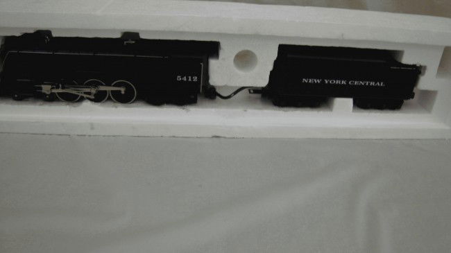 28014 Lionel NYC 4-6-2 pacific steam loco: with tender, with box