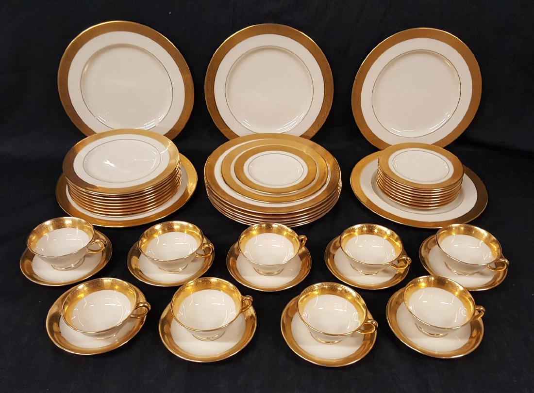 Lenox Westchester Gilt decorated Dinner Service (1 of 6)