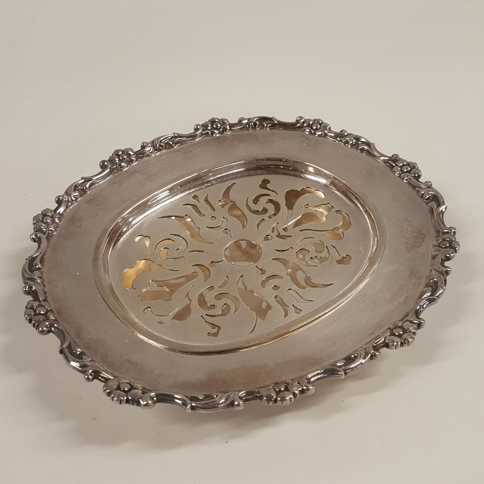 Tiffany VICTORIAN PLATED SILVER OVAL BUTTER TRAY (1 of 5)