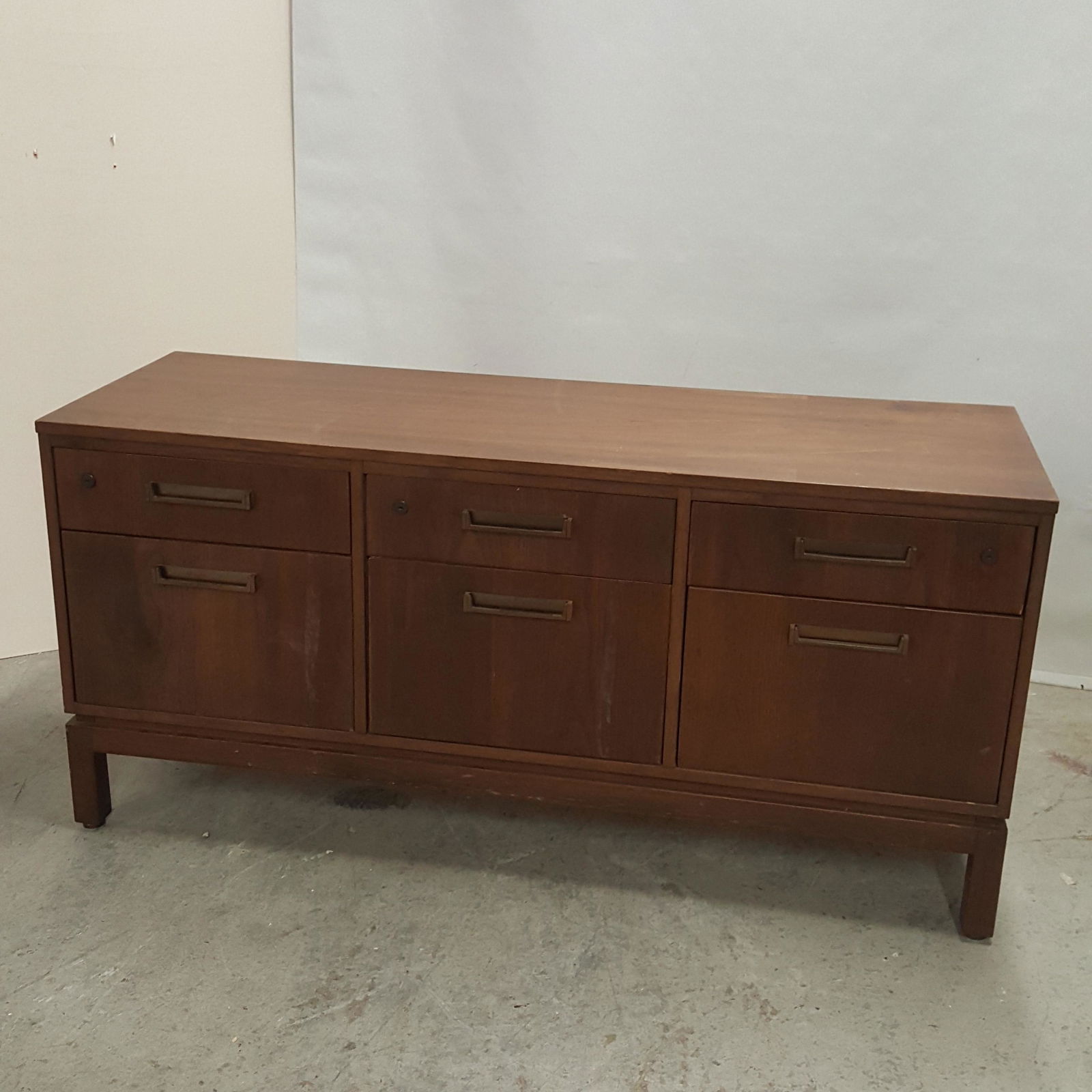 Jens Risom Credenza (1 of 7)