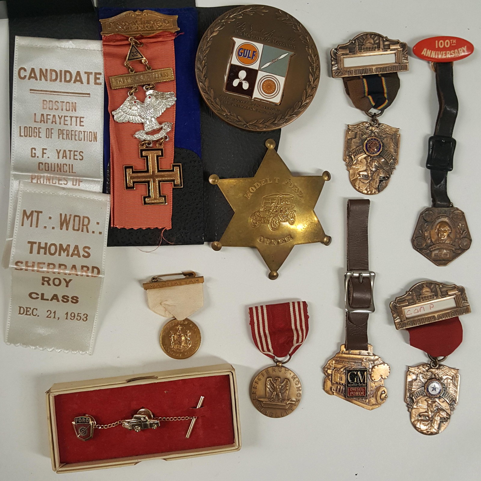 Collection of TRANSPORTATION related Pins and Fobs: Collection of TRANSPORTATION related Pins and Fobs, Gulf, Model T, GM,