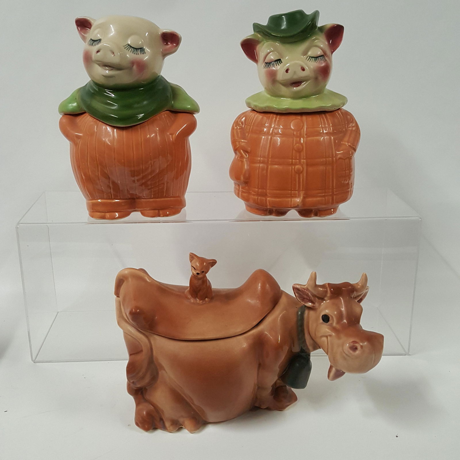 SHAWNEE PIGGY BANK Cookie Jars and Brush McCoy Cow (1 of 9)