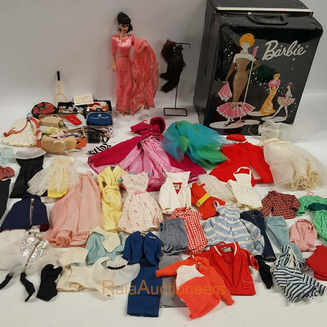 Ponytail BARBIE Doll, Case, Doll Clothes (1 of 12)