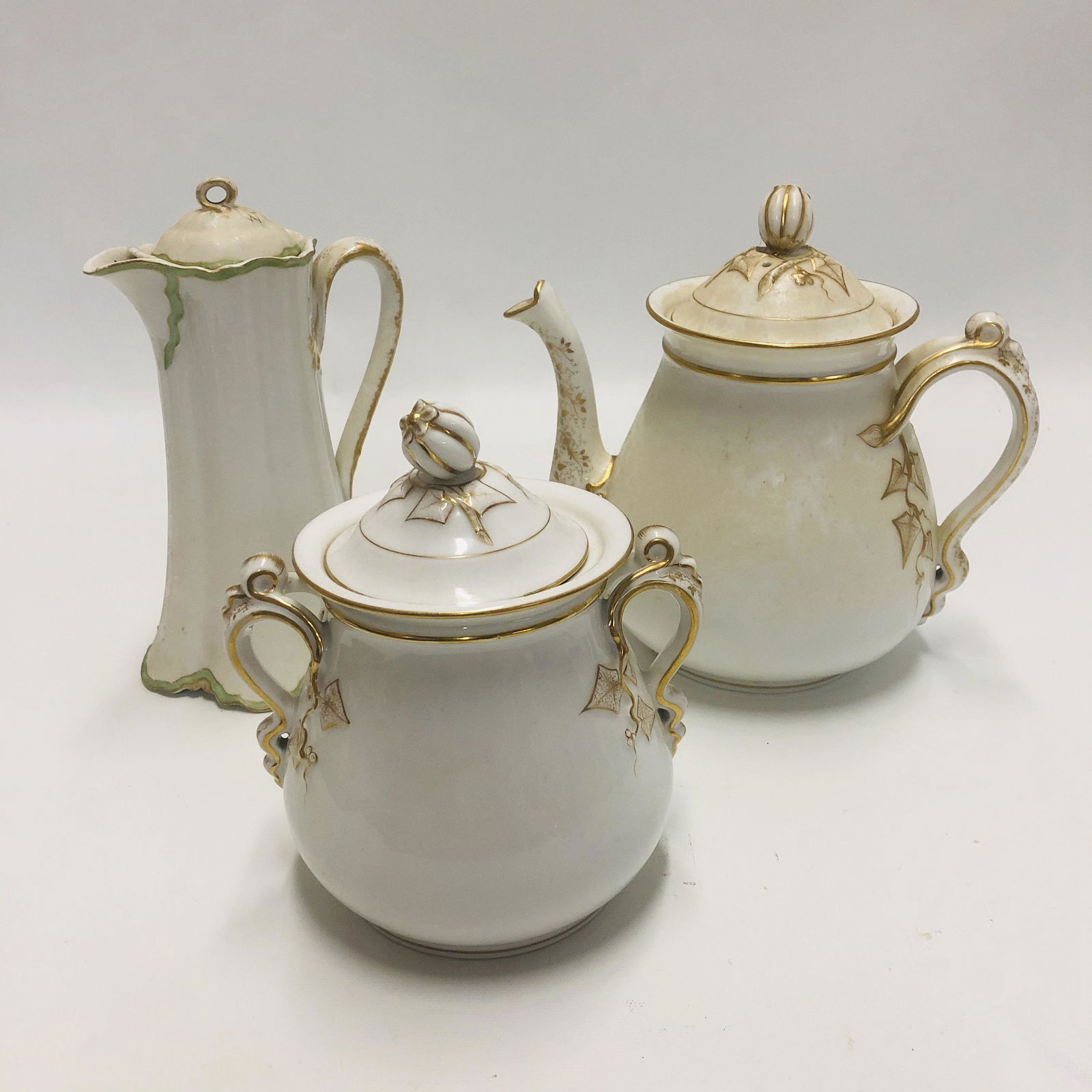 Limoges Chocolate Pots and covered sugar (1 of 6)