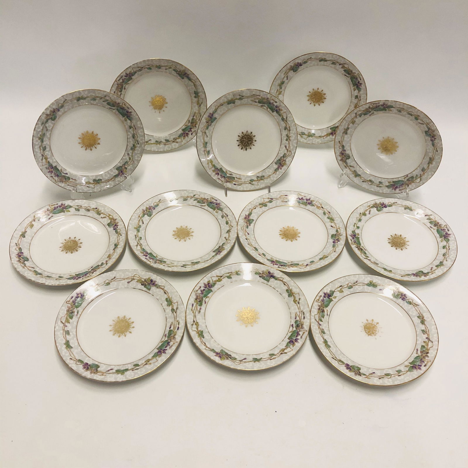 Limoges Luncheon plates, set of twelve, Delinieres (1 of 5)