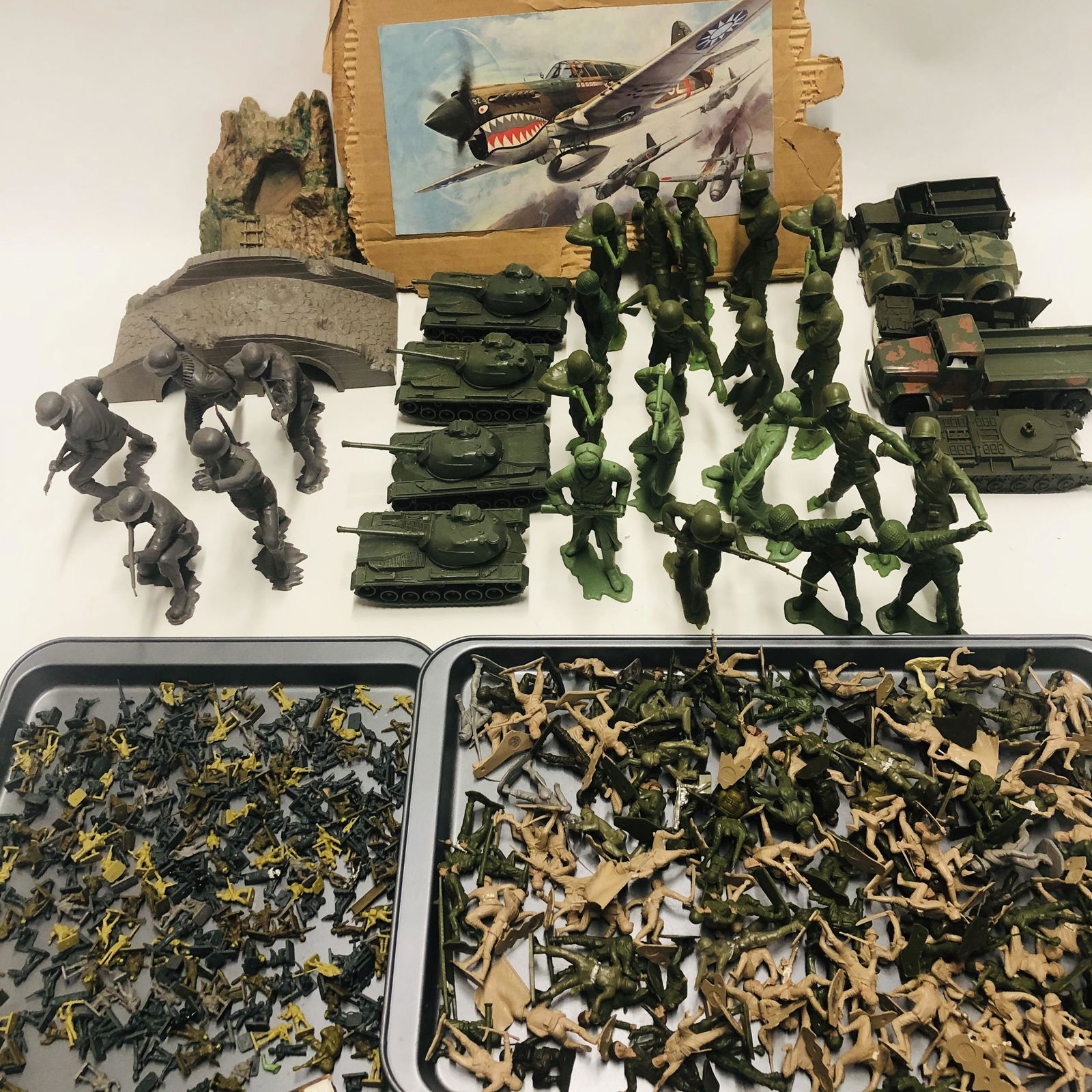 Collection MARX military figures and vehicles, various (1 of 14)