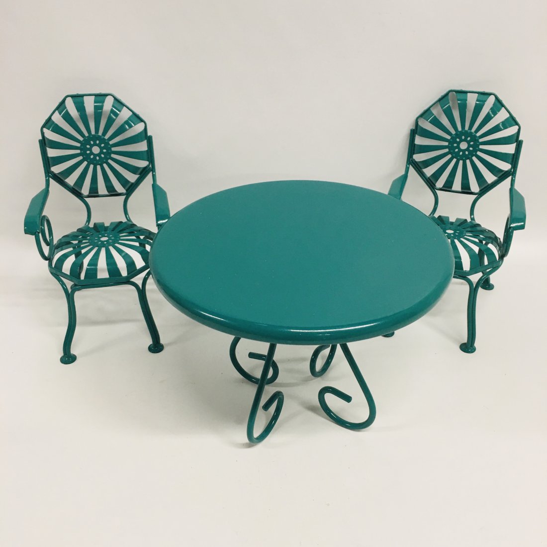 American Girl Doll Kit Table and Chairs (1 of 3)