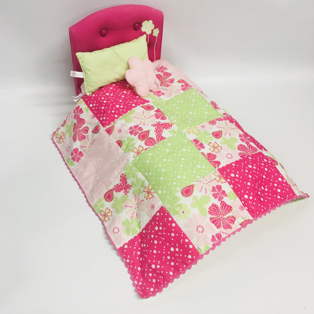 American Girl Doll Bloom Bed, Pillows and Bedding (1 of 4)