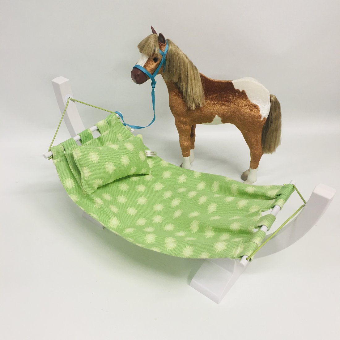 American Girl Doll Kit Hammock and Paint Filly: American Girl Doll Kit Hammock and Paint Filly (Foal)