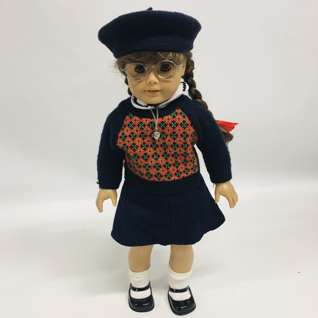 American Girl Doll Molly with Locket, Beret Historical: American Girl Doll Molly with her glasses, Locket, wool Beret Historical
