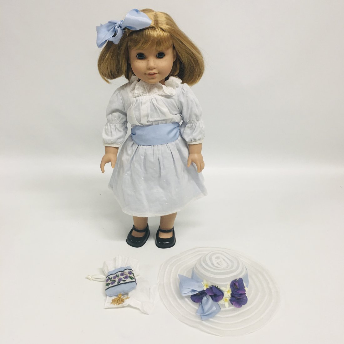 Pleasant Company Nellie Doll Celtic Cross American Girl (1 of 9)