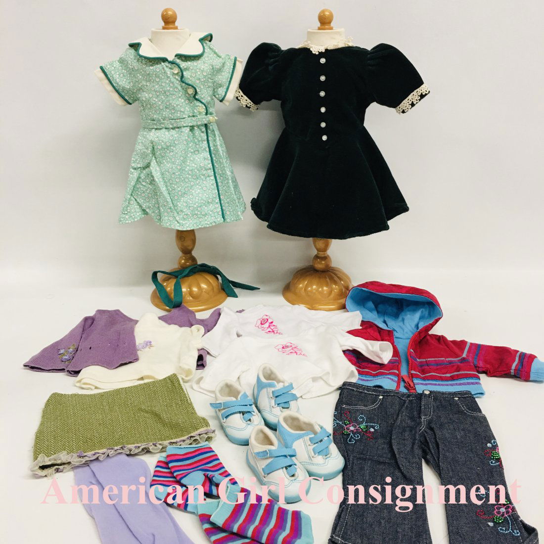 American Girl Doll Kit, Molly And Jlu Outfits