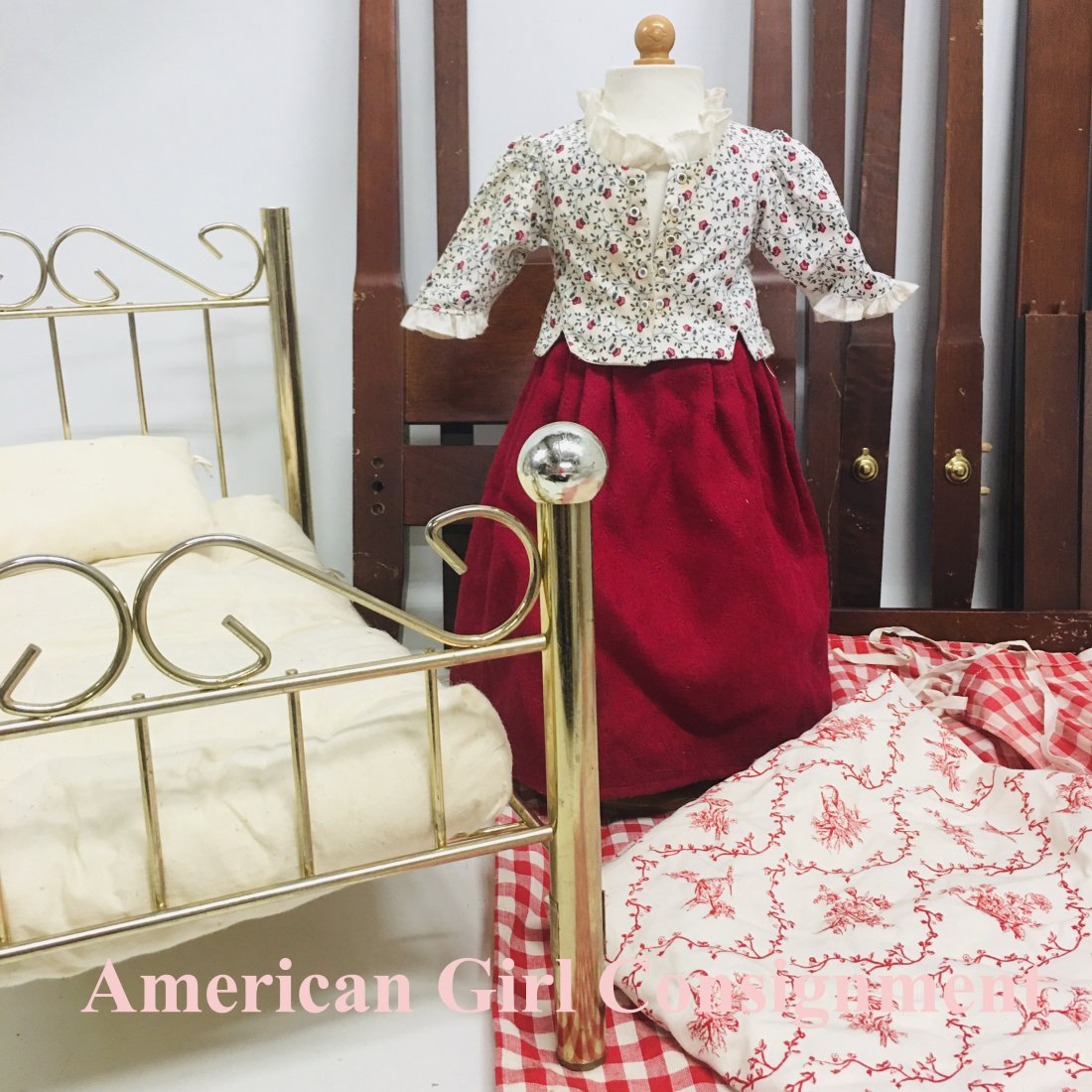 Pleasant Company Samantha Bed and Felicity Outfit, Bed (1 of 14)