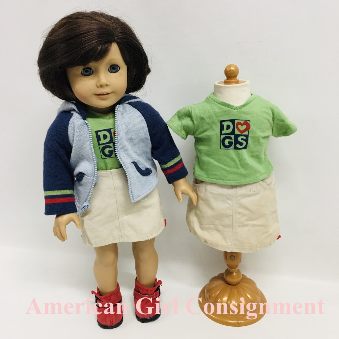 American Girl Doll Lindsey Bergman 1st Girl of the Year: marked Pleasant Company, American Girl Doll Lindsey Bergman 1st Girl of the Year with extra meet skirt and shirt ------------------ please review all pictures carefully because they are part of the de