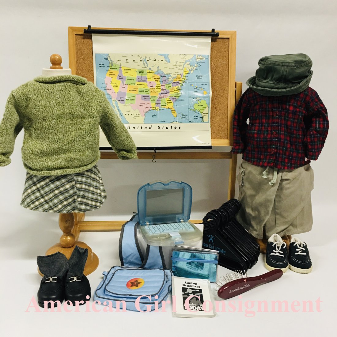 American Girl Doll School Days Group with Lindsey Laptop and Bag (1 of 8)