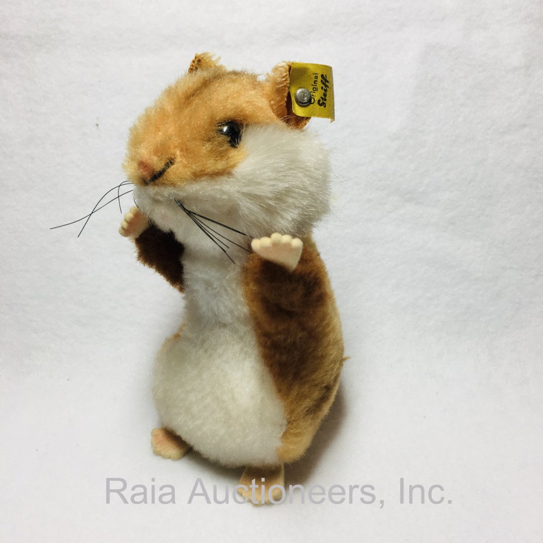 Vintage Steiff Chipmunk: Vintage Steiff Chipmunk, button and label in ear, approx. 5 inches ------------------ please review all pictures carefully because they are part of the description and show condition issues if any