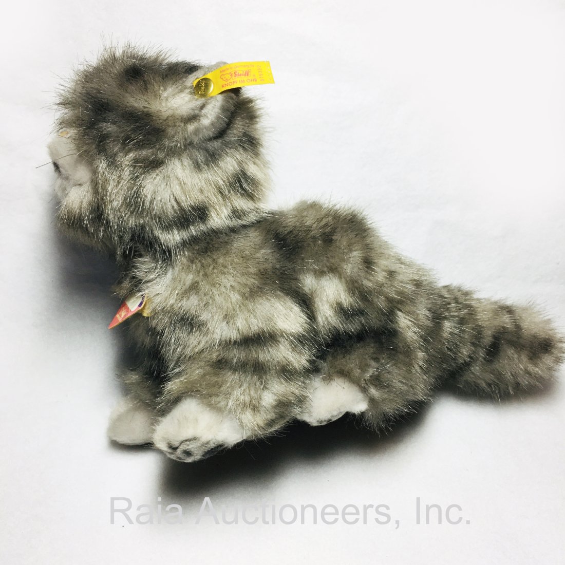 Vintage Steiff Whiskas large Mother Cat: Vintage Steiff Whiskas large Mother Cat, button in ear and label ------------------ please review all pictures carefully because they are part of the description and show condition issues if any