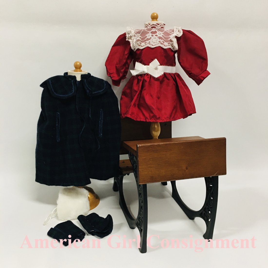 Pleasant Company Samantha Christmas Dress, Cape, Desk (1 of 6)