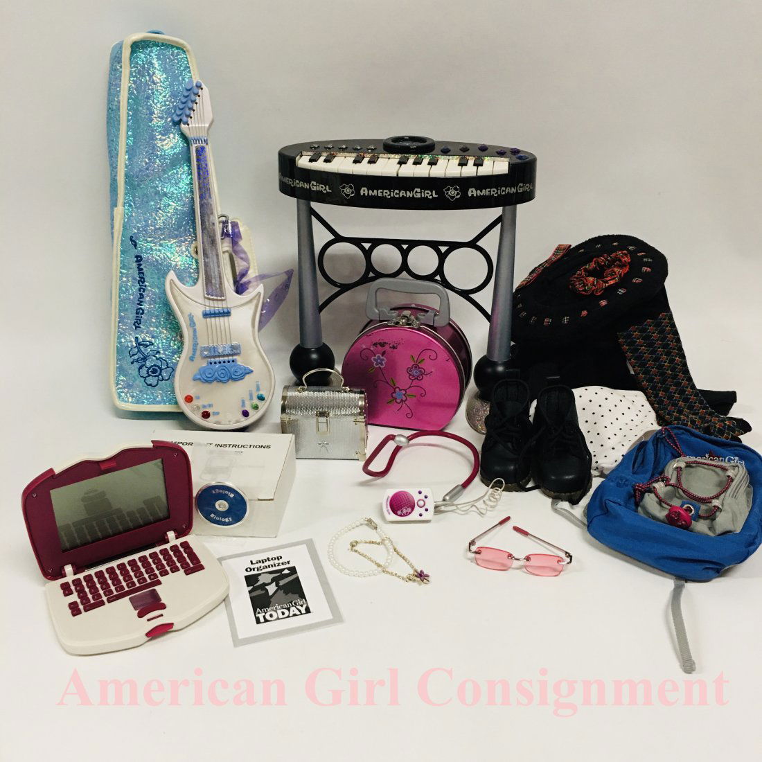 American Girl Doll of Today Musical Instruments and Backpack: American Girl Doll of Today Musical Instruments and Backpack, keyboard not tested assume not working. ------------------ please review all pictures carefully because they are part of the description a
