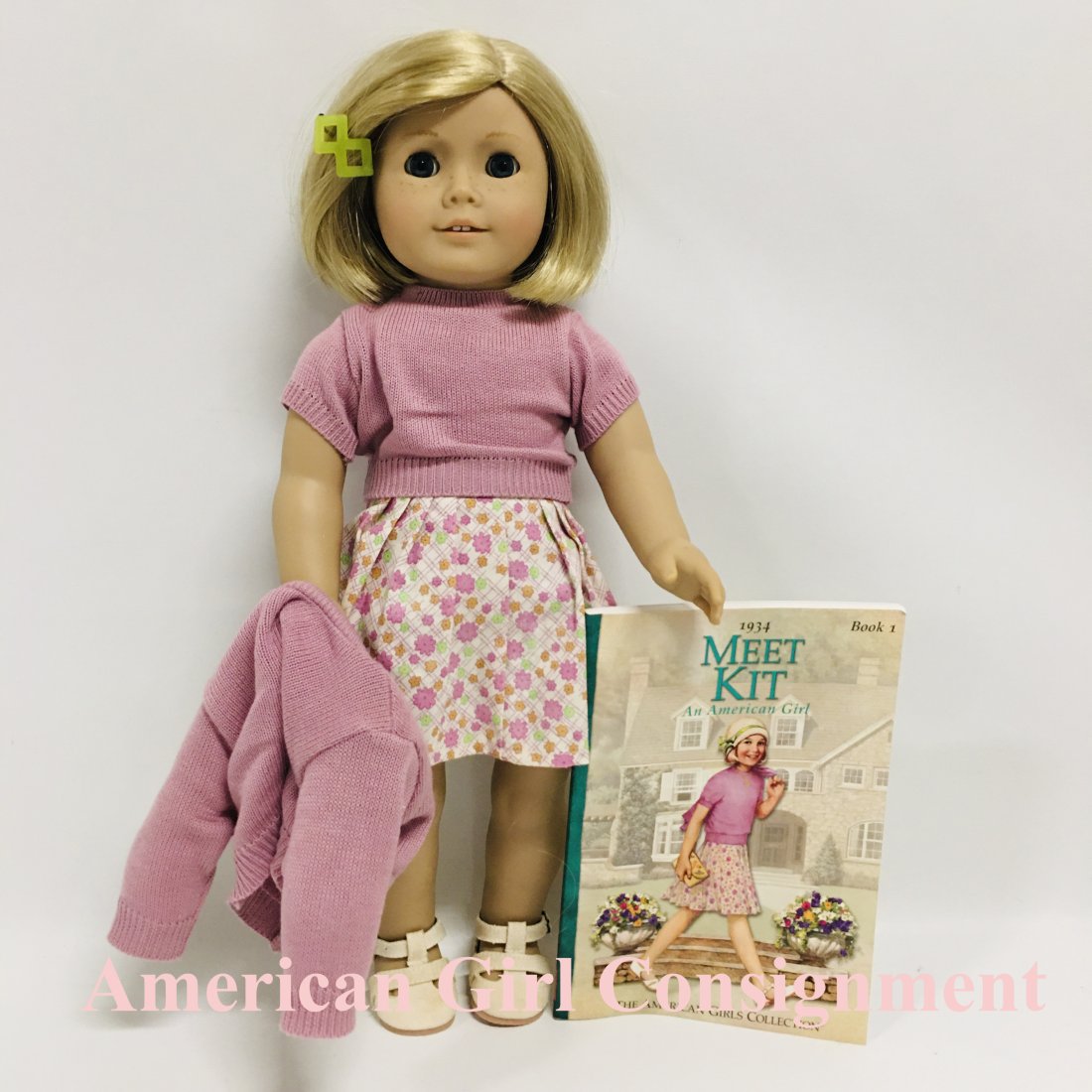 Pleasant Company American Girl Kit Doll with Book: Pleasant Company American Girl Kit Doll with Book ------------------ please review all pictures carefully because they are part of the description and show condition issues if any ------------------ C