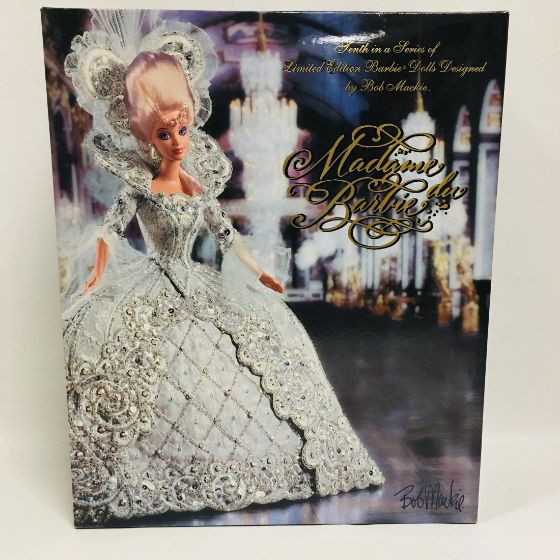 Barbie: Bob Mackie Madame du Barbie: Barbie: Bob Mackie Madame du Barbie ------------------ please review all pictures carefully because they are part of the description and show condition issues if any ------------------ Consider the sh