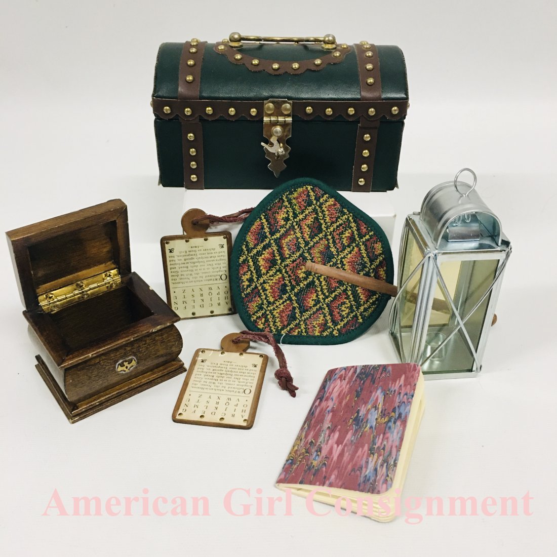 American Girl Doll Felicity Travel Trunk and Winter Entertainments: American Girl Doll Felicity Travel Trunk and Winter Entertainments ------------------ please review all pictures carefully because they are part of the description and show condition issues if any ---