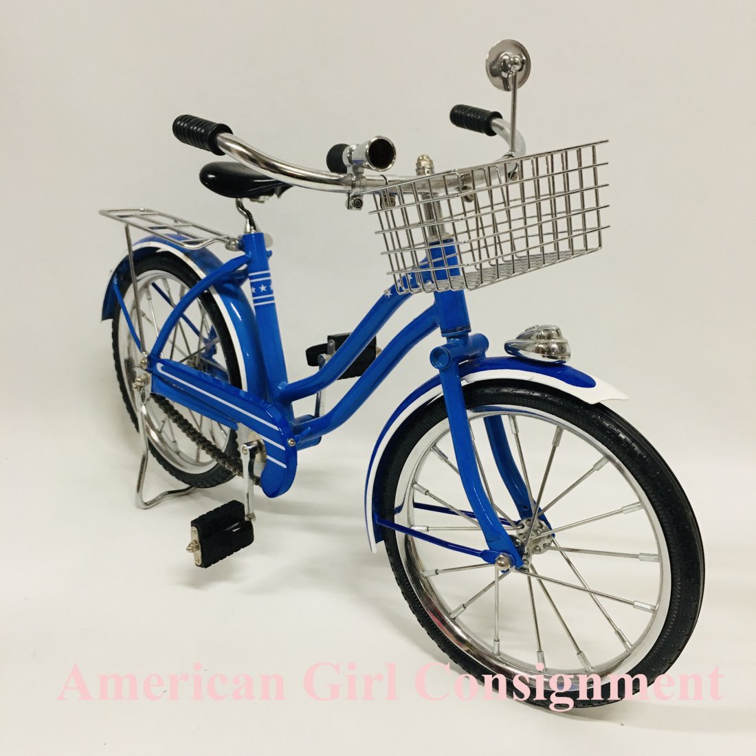 American Girl Doll Molly Bike: American Girl Doll Molly Bike ------------------ please review all pictures carefully because they are part of the description and show condition issues if any ------------------ Consider the shipping