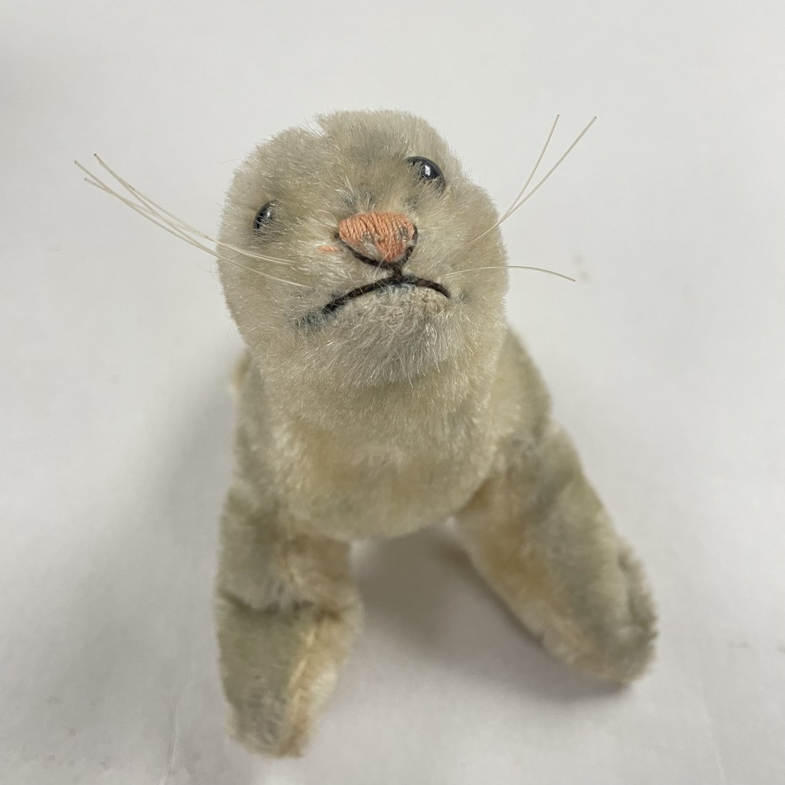 Vintage Steiff Silver Button Mohair Seal (1 of 5)