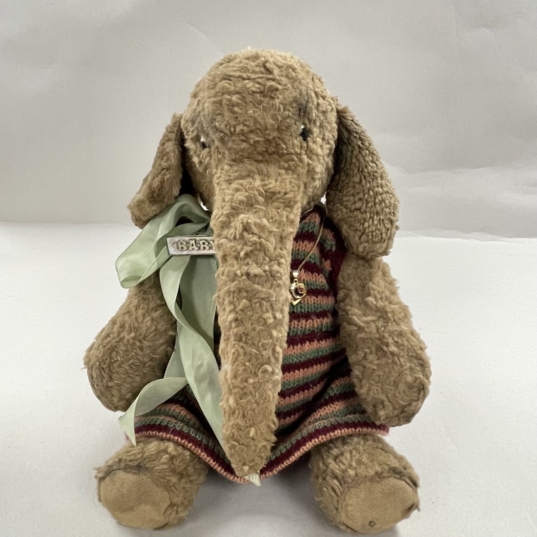 Wonderful German Plush Elephant: Wonderful German Plush Elephant, with adornment ------------------ please review all pictures carefully because they are part of the description and show condition issues if any ------------------ ple
