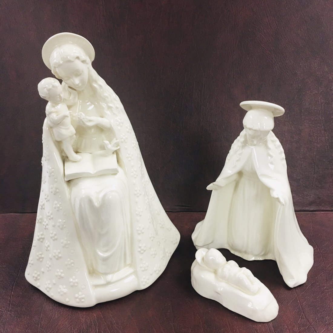 Hummel 10 Flower Madonna,  214 Madonna and Child (1 of 6)