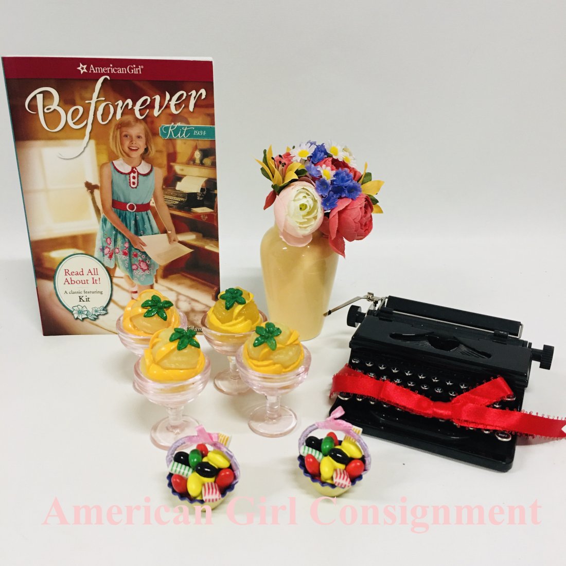American Girl Doll Kit Items including Typewriter: American Girl Doll Kit Items including Typewriter ------------------ please review all pictures carefully because they are part of the description and show condition issues if any ------------------ p