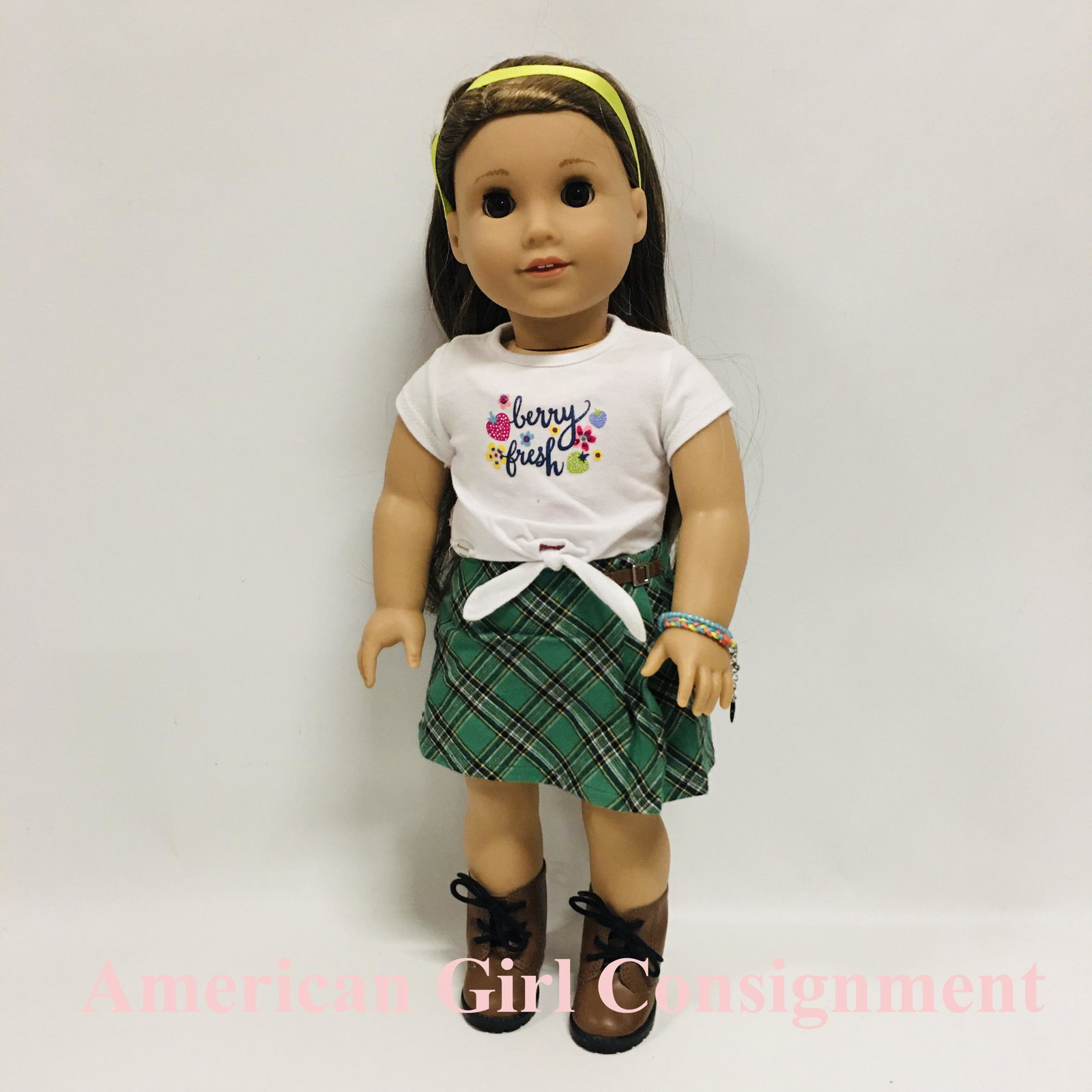American Girl Truly Me Doll in Plaid Skirt: American Girl Truly Me Doll in Plaid Skirt ------------------ please review all pictures carefully because they are part of the description and show condition issues if any ------------------ please c